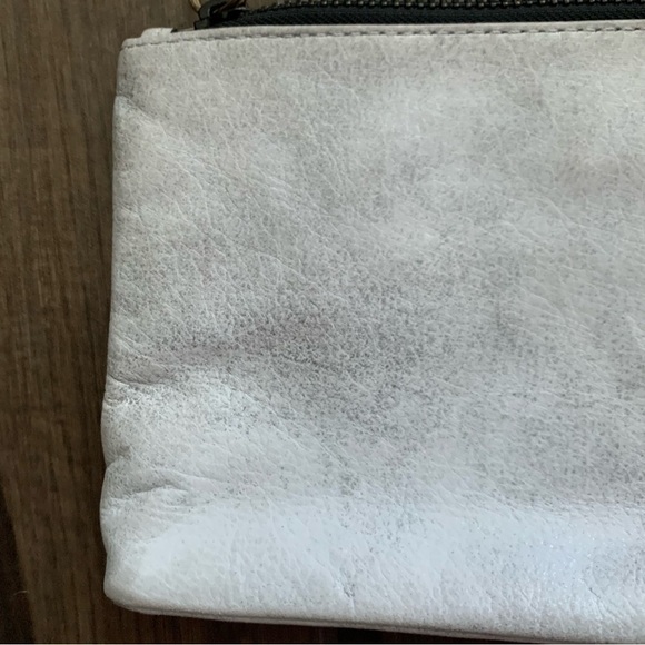 SHE + LO Next Chapter Distressed Silver Gray Leather Clutch Bag - Picture 4 of 9